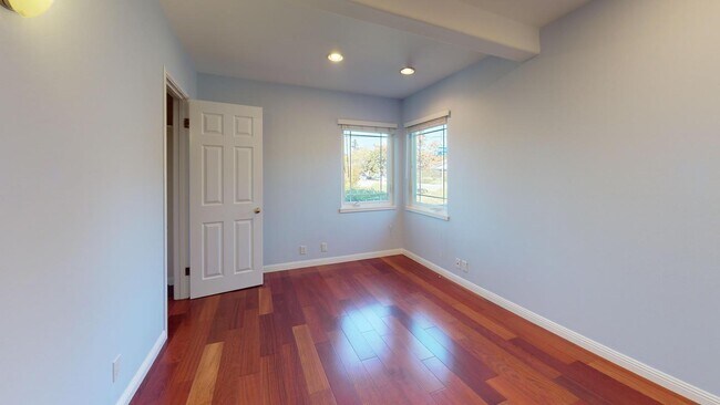 Foto del edificio - 21060 Grenola Dr