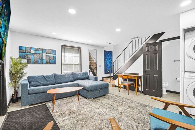 Foto del edificio - 621 NE 28th St