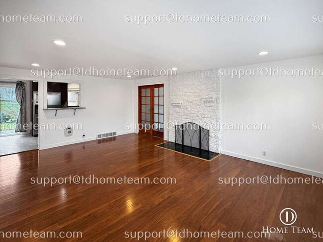 Photo - 17012 32nd Ave S House