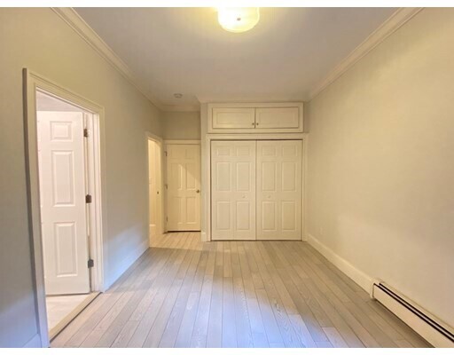 Building Photo - 15 Blackwood St