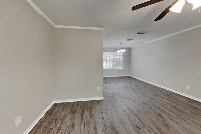 Foto del edificio - 15910 Pinyon Creek Dr