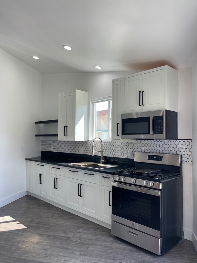 Foto del edificio - 448 Satinwood Way
