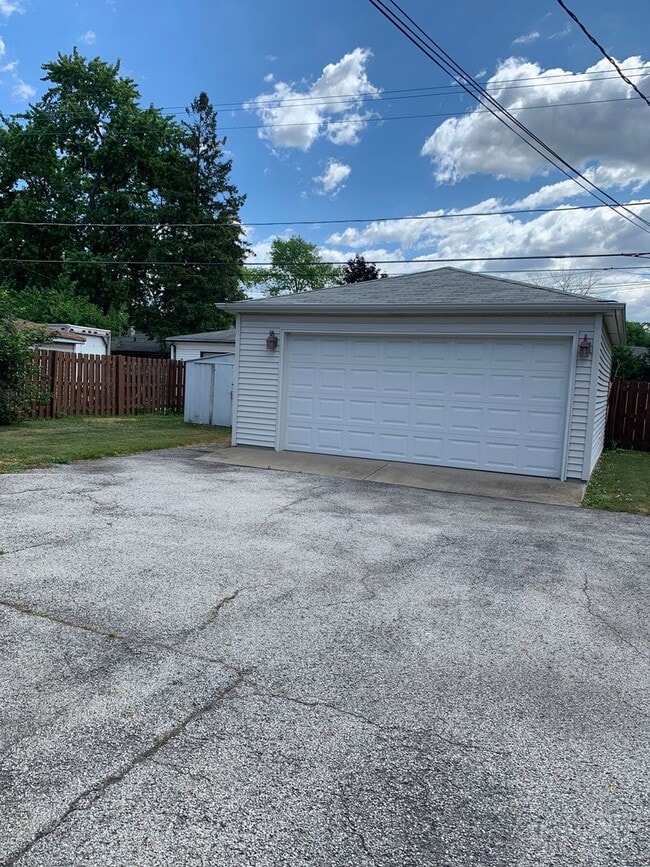 Foto del edificio - 2 Bedroom, 1 Bath House AVAILABLE NOW. $16...