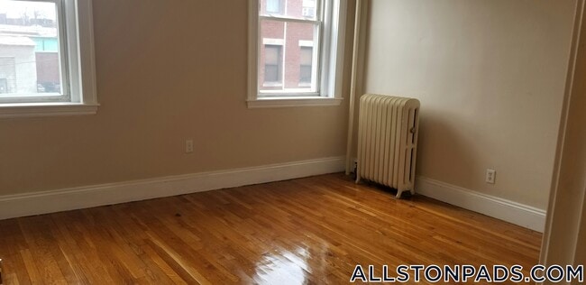 Foto del edificio - 1197 Commonwealth Ave