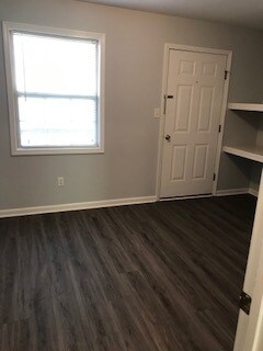 sala de estar (vista desde la cocina) - Eagle Creek Apartments
