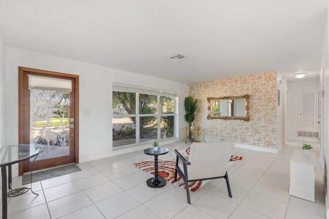 Foto del edificio - 1001 SE 5th Ave