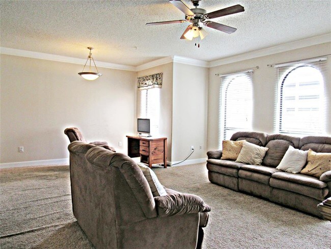 Building Photo - 2299 Lone Star Dr