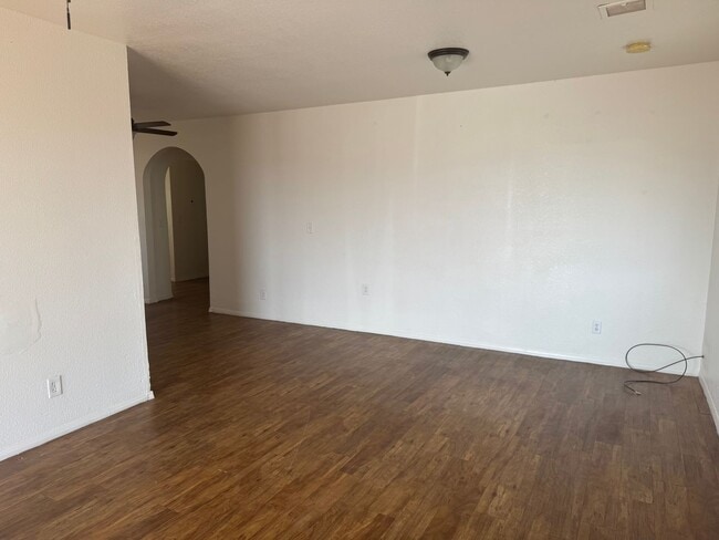 Foto del edificio - Charming 10 Acres 3 Bedroom 2 Bath Home In "Coyote Springs"