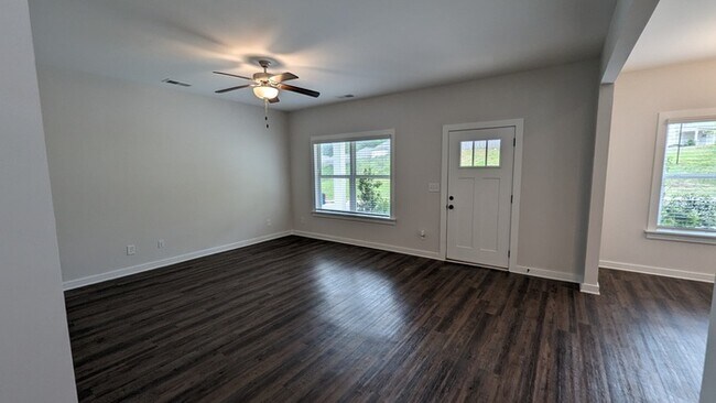 Foto del edificio - 4060 Ashley Drive