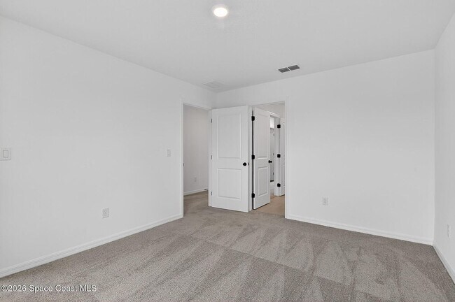 Foto del edificio - 1450 Victoria Blvd