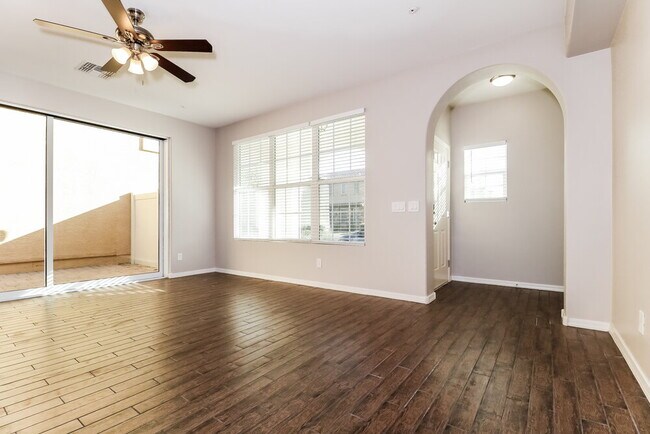 Foto del edificio - 28943 N 124th Dr