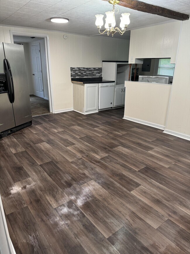 Foto del edificio - 2708 Dogwood Cir