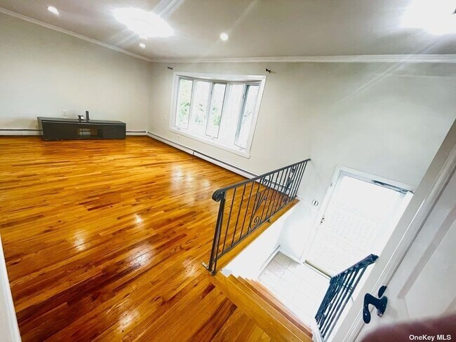 Building Photo - 31 Cather Ave