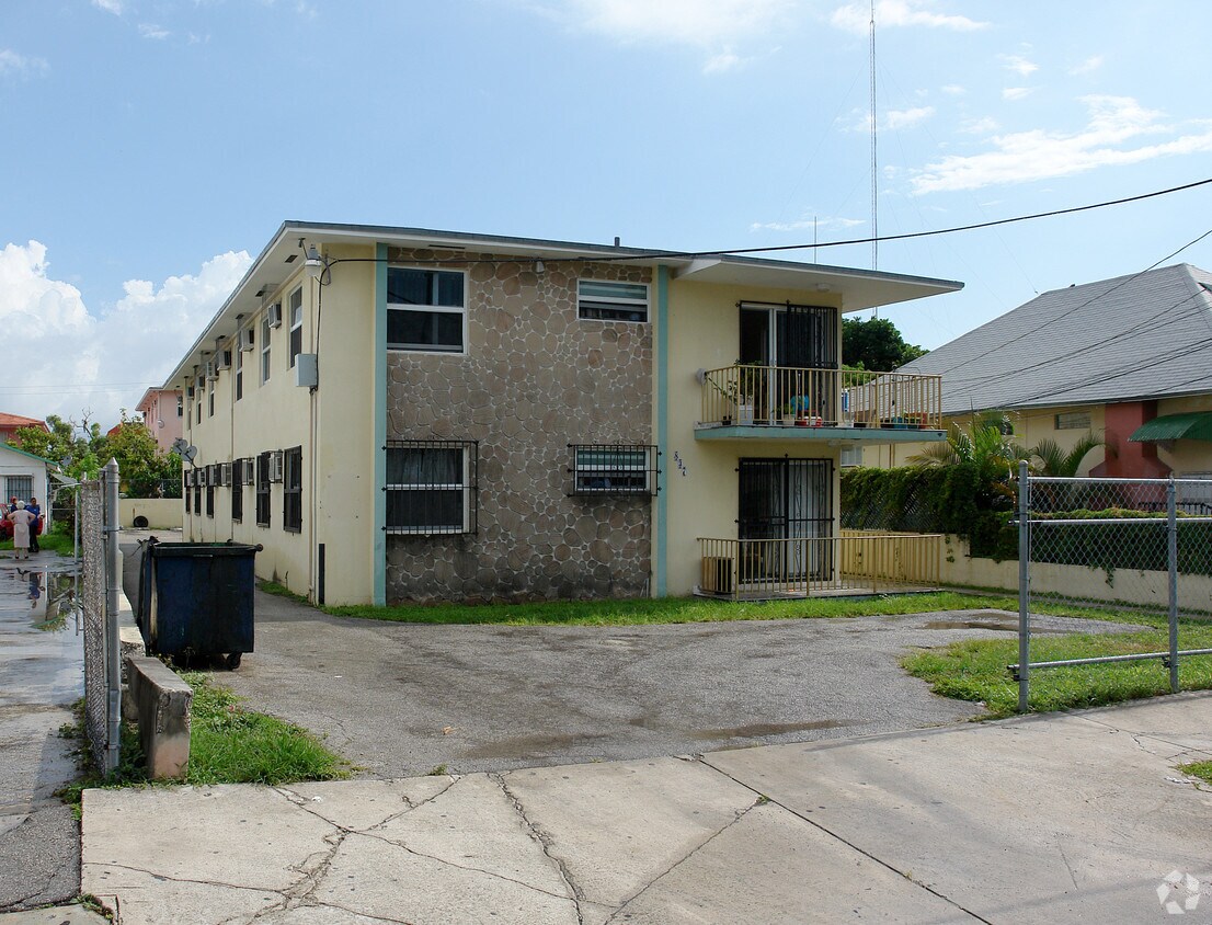Building Photo - 837 NW 1st St