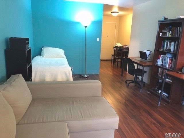 Foto del edificio - 61-25 97th St