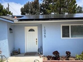 Building Photo - 1095 Calle Jazmin