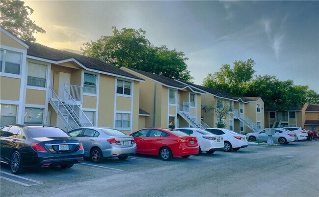 Building Photo - 2228 SW 81st Ave