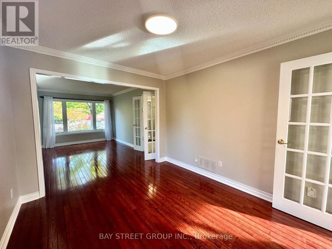 Building Photo - 421 Renzius Ct
