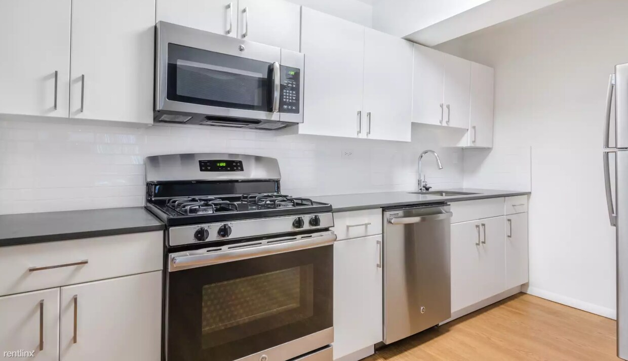 Studio, 1 bath - 10 Emerson Pl # 100 - Studio, 1 bath  - 10 Emerson Pl # 100