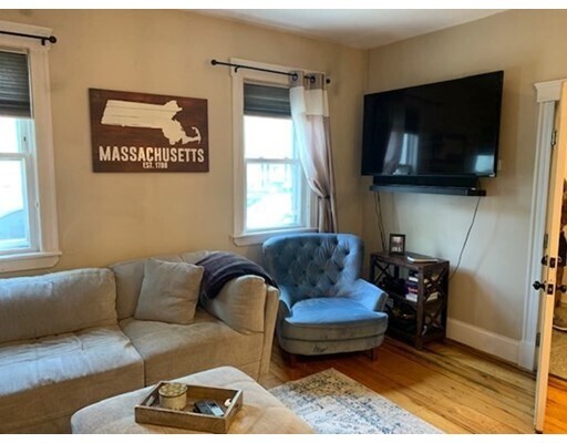 Building Photo - 258 E St