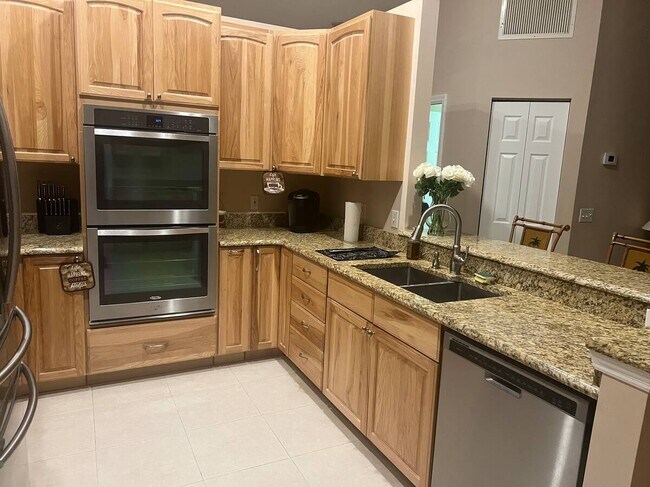 Foto del edificio - 922 Jackson Way