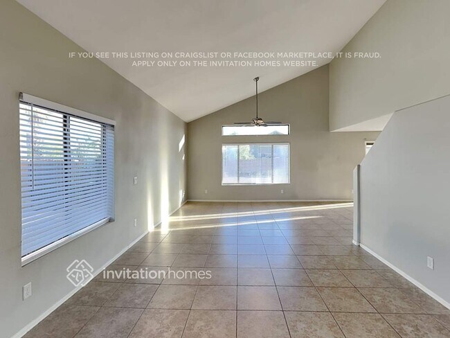 Foto del edificio - 15917 W Cottonwood St