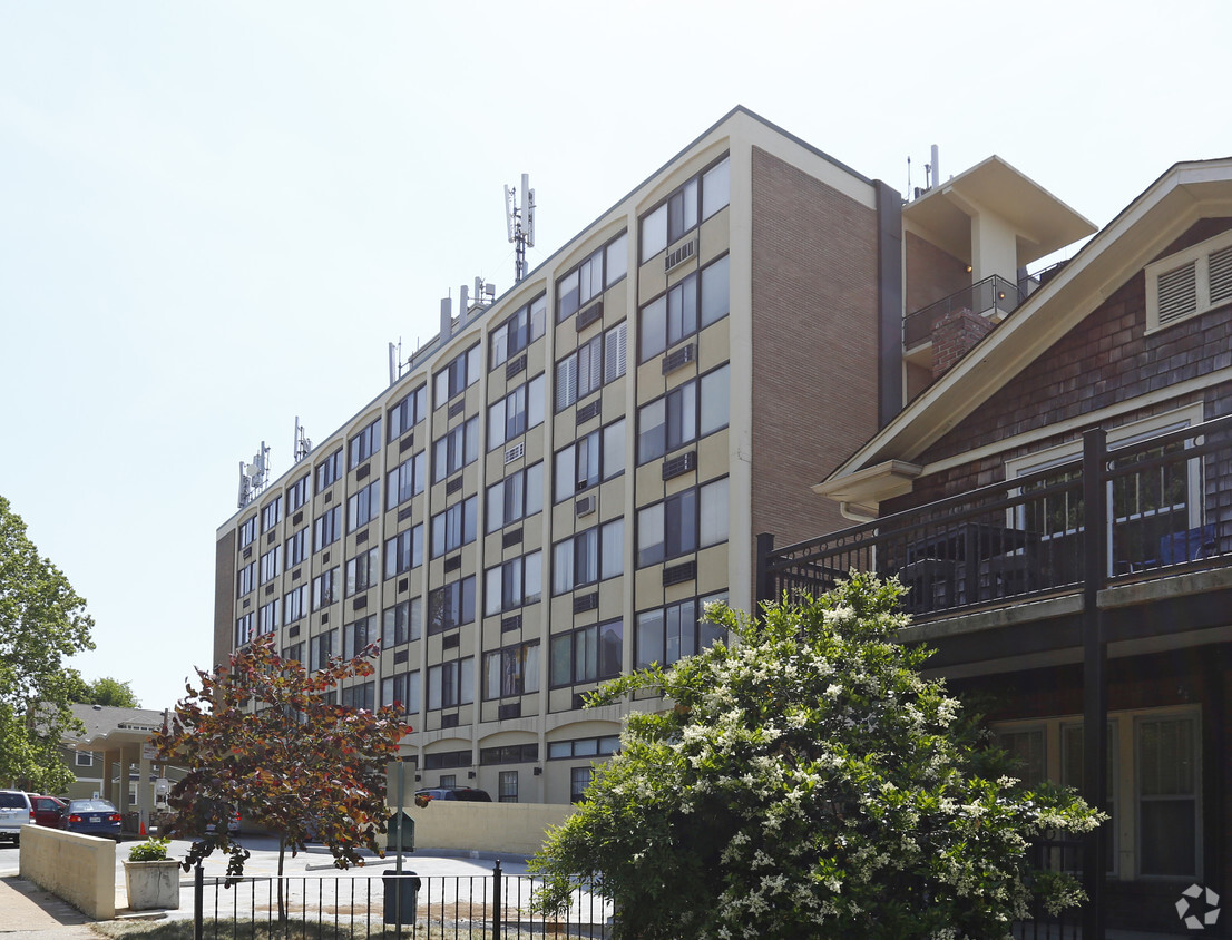 Building Photo - University Towers Condominiums