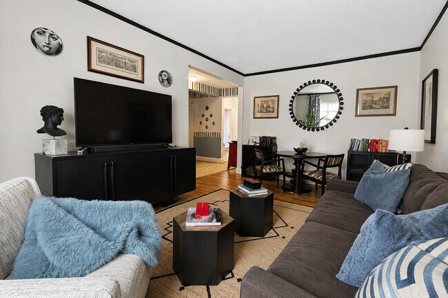 Foto del edificio - 97 Strathmore Rd