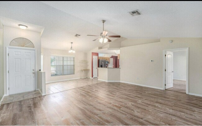 Foto del edificio - 7318 Lamplighter St