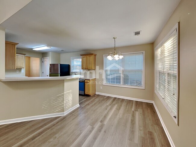 Building Photo - 6483 Grand Hickory Dr