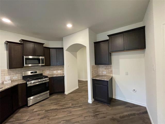 Foto del edificio - 761 Jamestown Ln