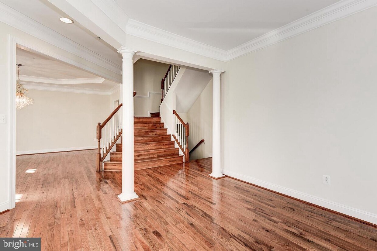 Foto principal - 23126 Yellowwood Dr