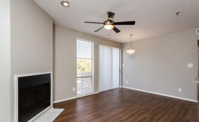 Foto del edificio - 2 bedroom in Dallas TX 75231