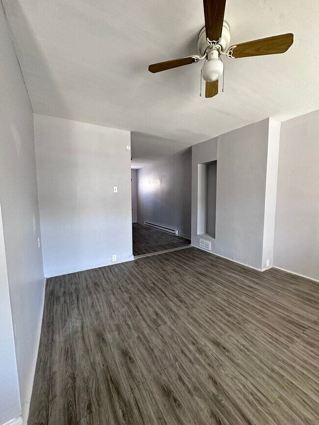 Foto del edificio - 2647 S 68th St