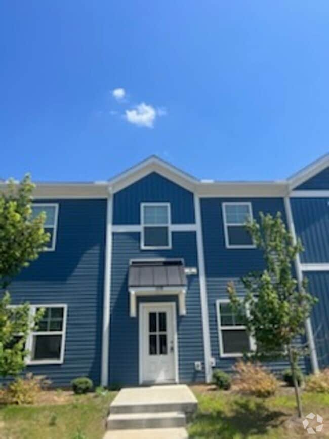 Building Photo - 108 Dogwood Vlg Trl