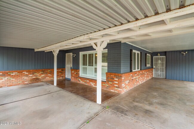 Building Photo - 7340 N 7th Ave