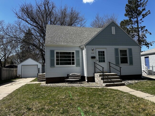 Building Photo - 1538 10th St N