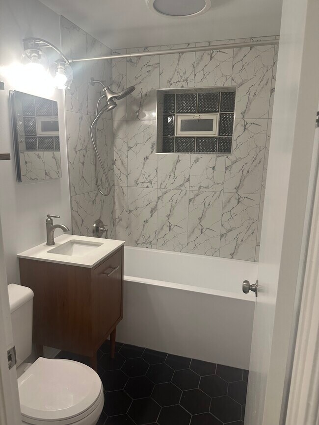 Foto del edificio - 5135 W 63rd Pl