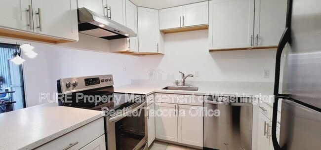 Photo - 4002 S 158th St House