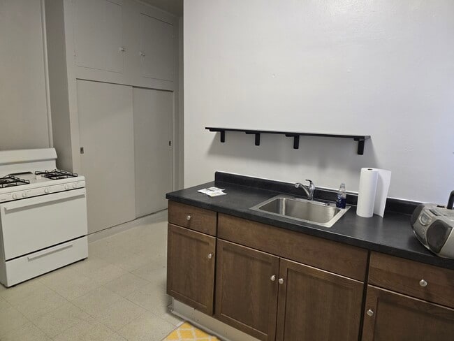 Building Photo - 545 Wyoming St