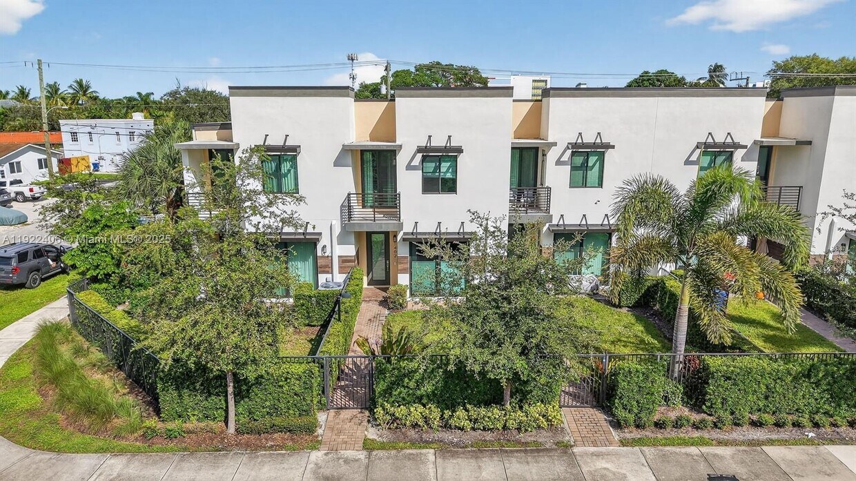 Foto principal - 1402 SW 4th Ave