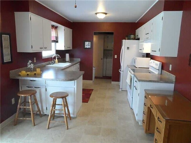 Building Photo - 2549 Keel Dr