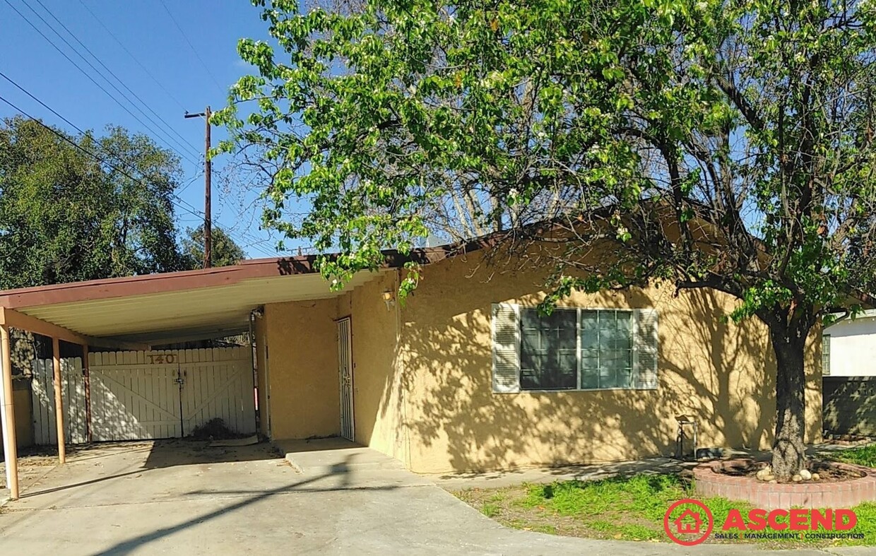 Foto principal - Cute Home In Northeast Bakersfield!