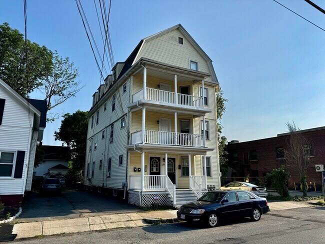 Foto del edificio - 11-13 Mason Ave