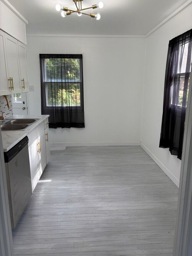 Foto del edificio - Two Bedroom House