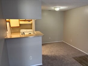 Building Photo - 216 Afton Square