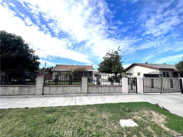 Primary Photo - 1937 Strozier Ave