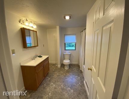 Building Photo - 2 br, 1 bath House - 7817 Camp Ernie Rd