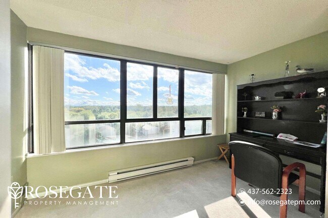 Building Photo - Spacious 2 Bed 1 Bath Apartment in Prime N...