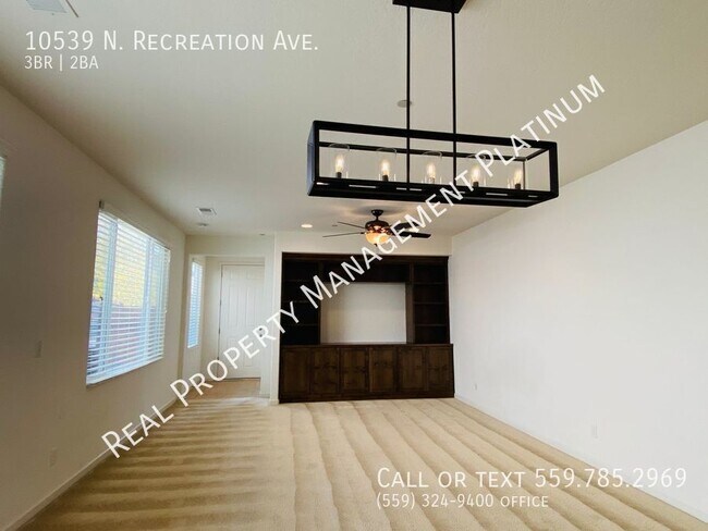 Foto del edificio - $2,350 International & Chestnut 3 Bed - N....